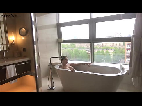❤️ Bebé tremendo A masturbar-se apaixonadamente na sua rata na casa de banho ️❌ Porno vídeo em pt.camporner.top ❌❤